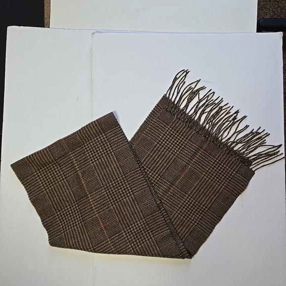 100% Cashmere Scarf Club Room Dark Check Print 12x57 - Picture 1 of 6